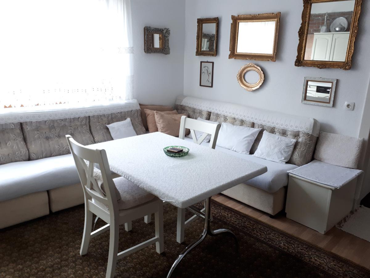 Apartment Sun Visoko Exteriör bild