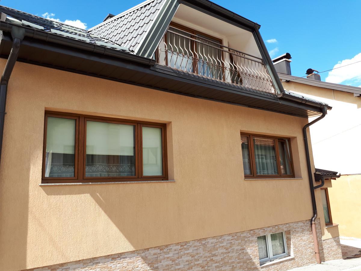 Apartment Sun Visoko Exteriör bild